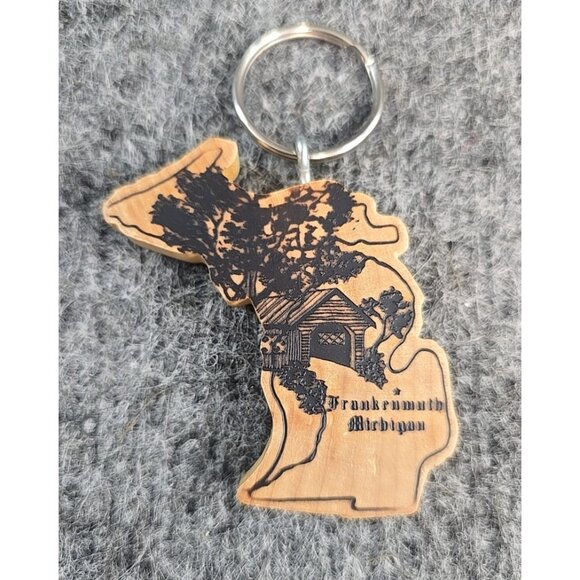 Vintage Keychain Frankenmuth Michigan Wood Magnet State Shape - Picture 1 of 5